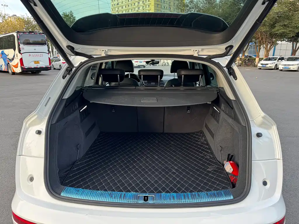 Audi Q5L — миниатюра 14