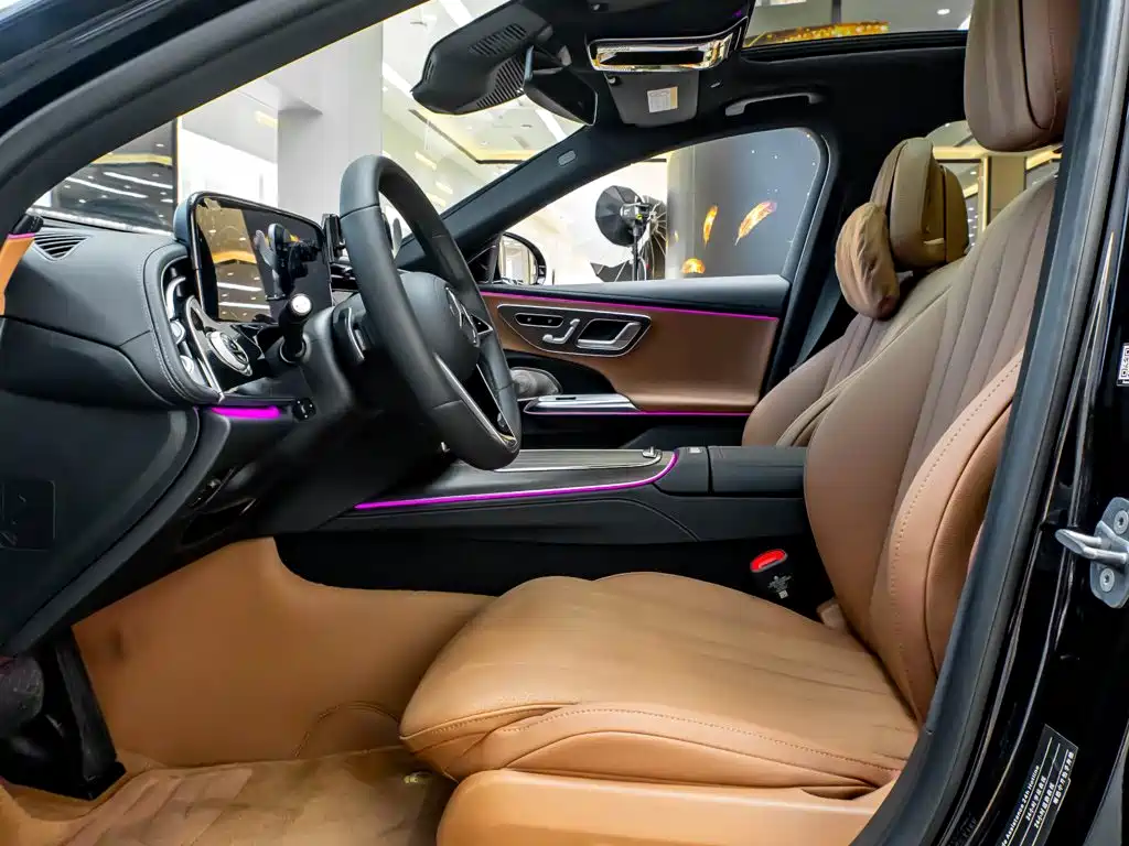 Mercedes-Benz E-Class — миниатюра 24