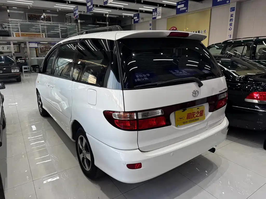 Toyota Previa — миниатюра 3