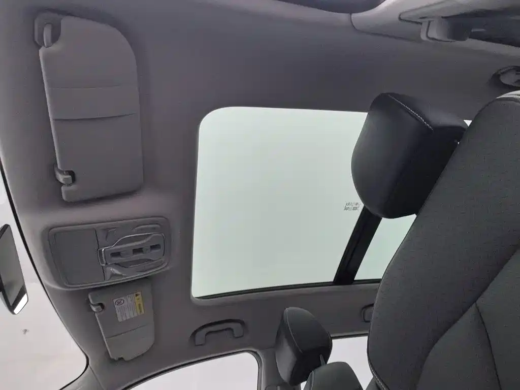 Roewe RX5 — миниатюра 14