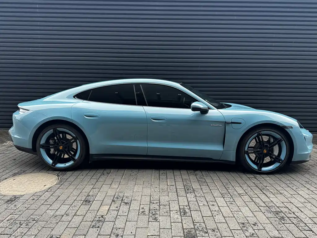 Porsche Taycan 2022 Taycan
