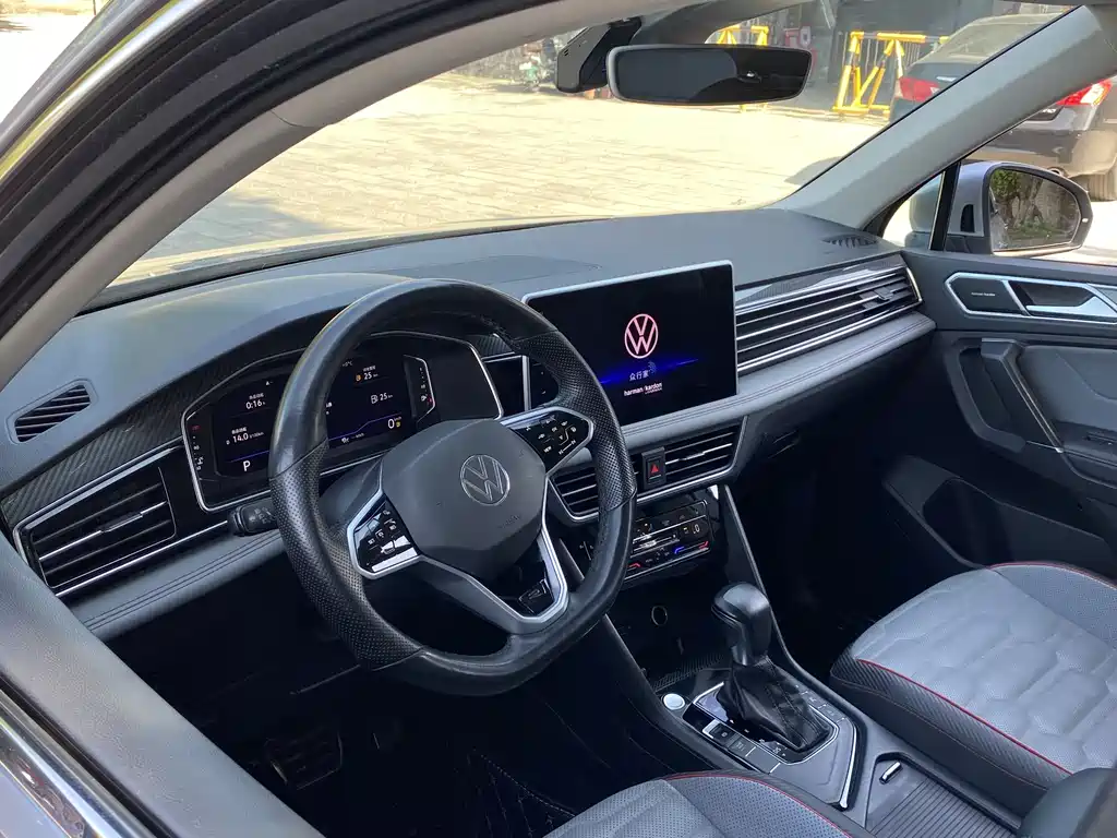 Volkswagen Tiguan L L 2022 330TSI AT R-Line Flagship