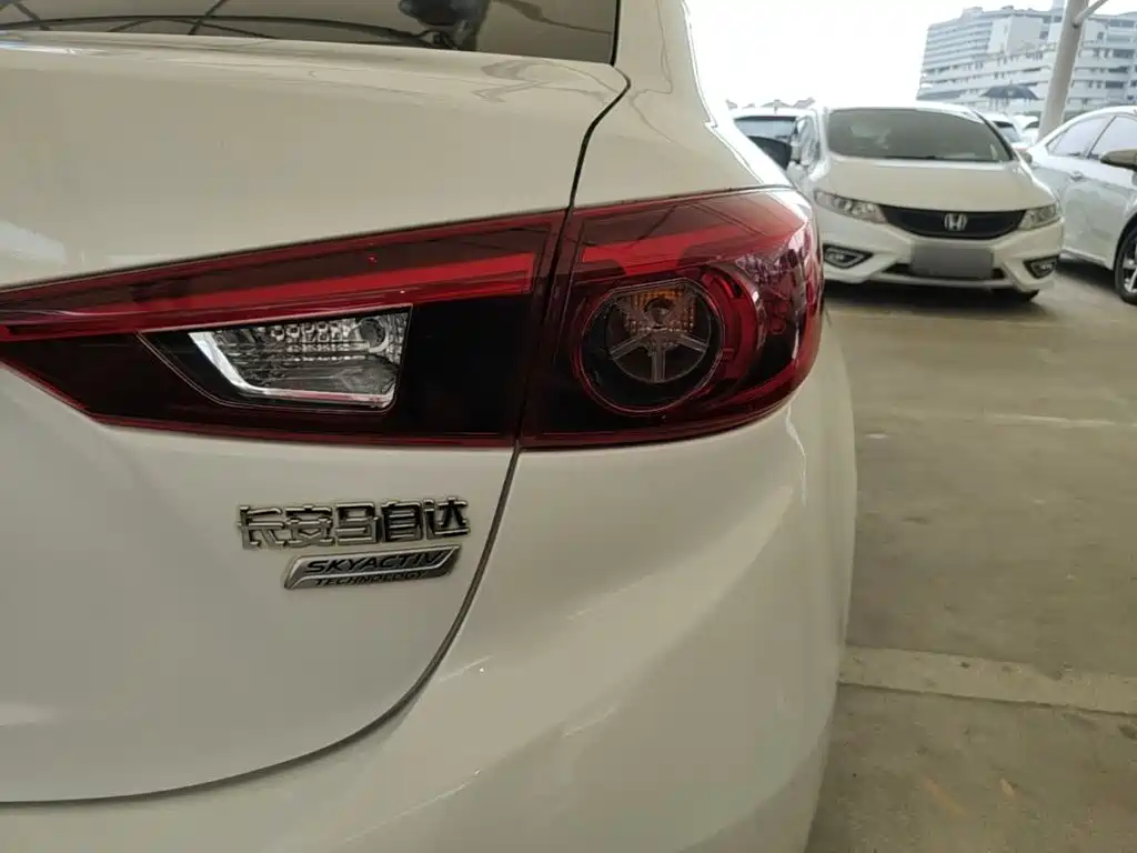 Mazda 3 Axela — миниатюра 8