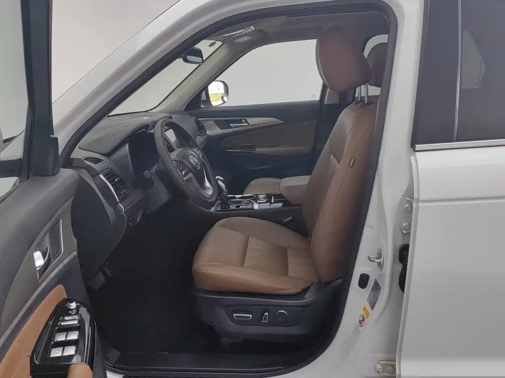 Changan CS95 — миниатюра 10