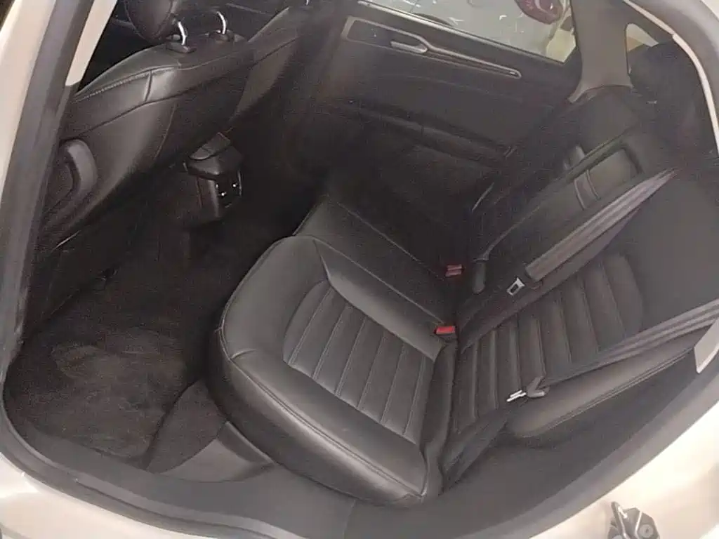 Ford Mondeo — миниатюра 17
