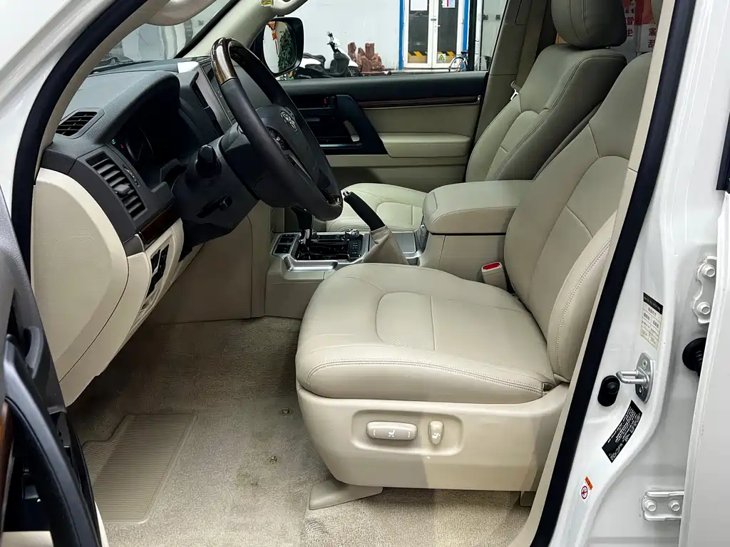 Toyota Land Cruiser — миниатюра 12