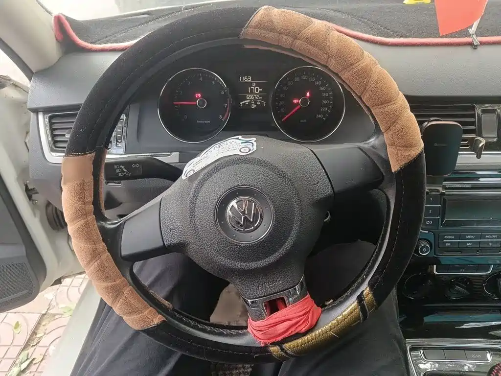 Volkswagen Bora — миниатюра 3
