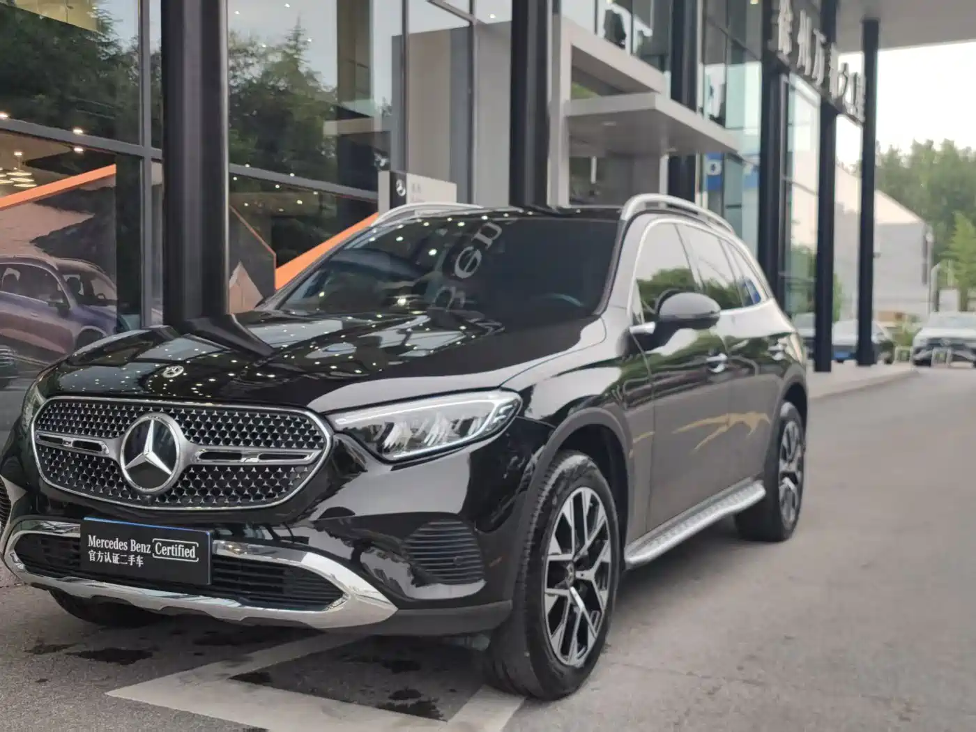 奔驰GLC 2024款 GLC 260 L 4MATIC 动感型 5座 2024