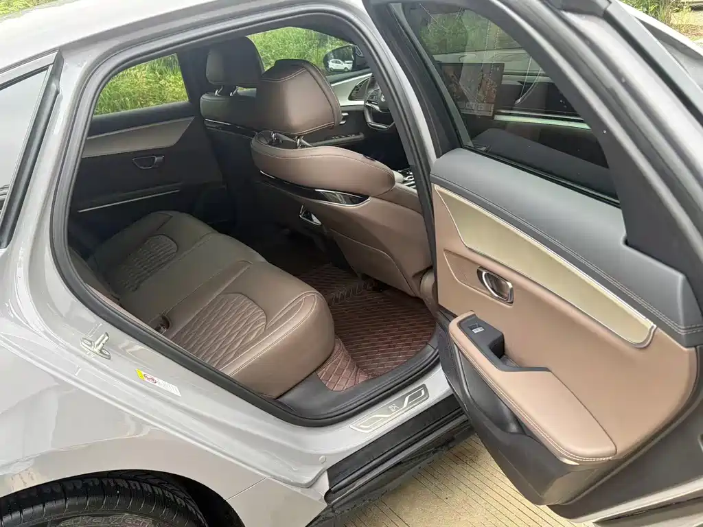 BYD Han — миниатюра 10