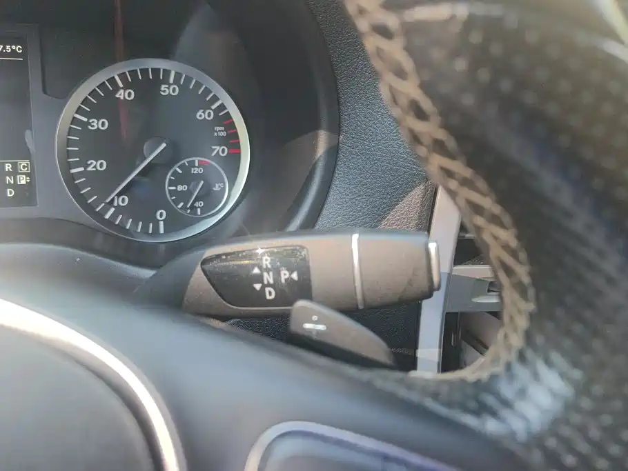Mercedes-Benz Vito — миниатюра 16