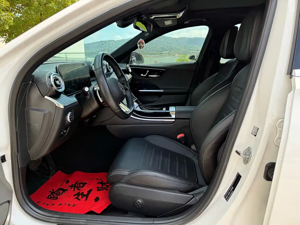 Mercedes-Benz C-Class — миниатюра 4
