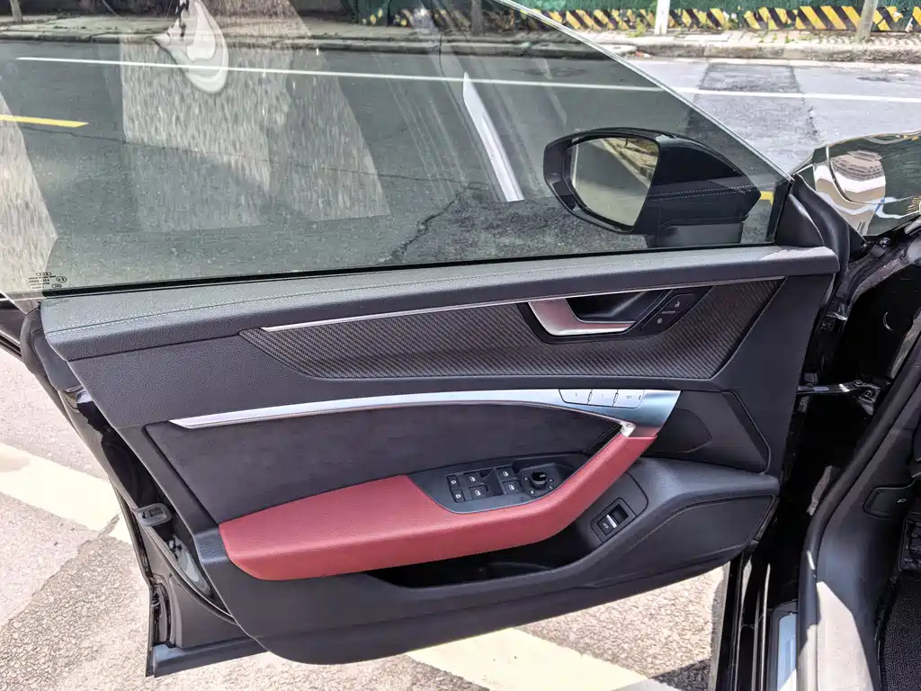 Audi A7L 2023 45 TFSI quattro S-line