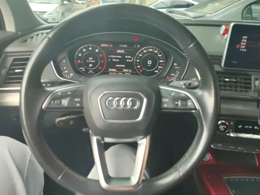 Audi Q5L — миниатюра 15
