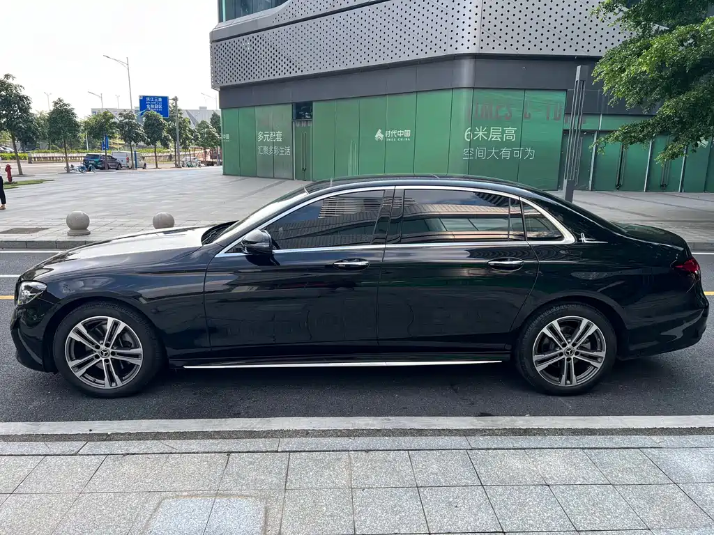 Mercedes-Benz E-Class E 2023 E 260 L Sport
