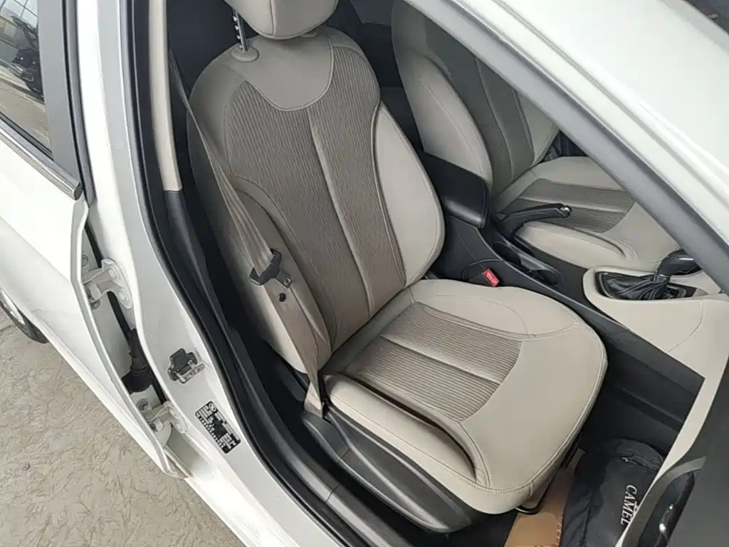 Buick Excelle — миниатюра 25