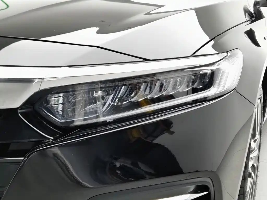 Honda Accord — миниатюра 7