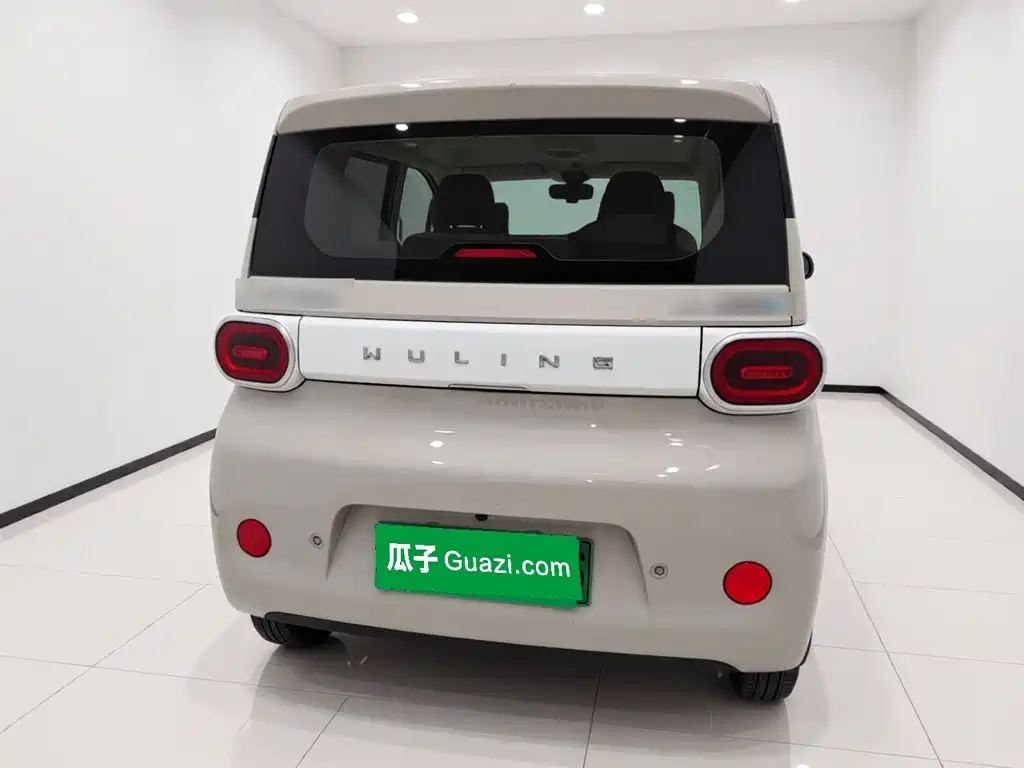Wuling MINIEV — миниатюра 5
