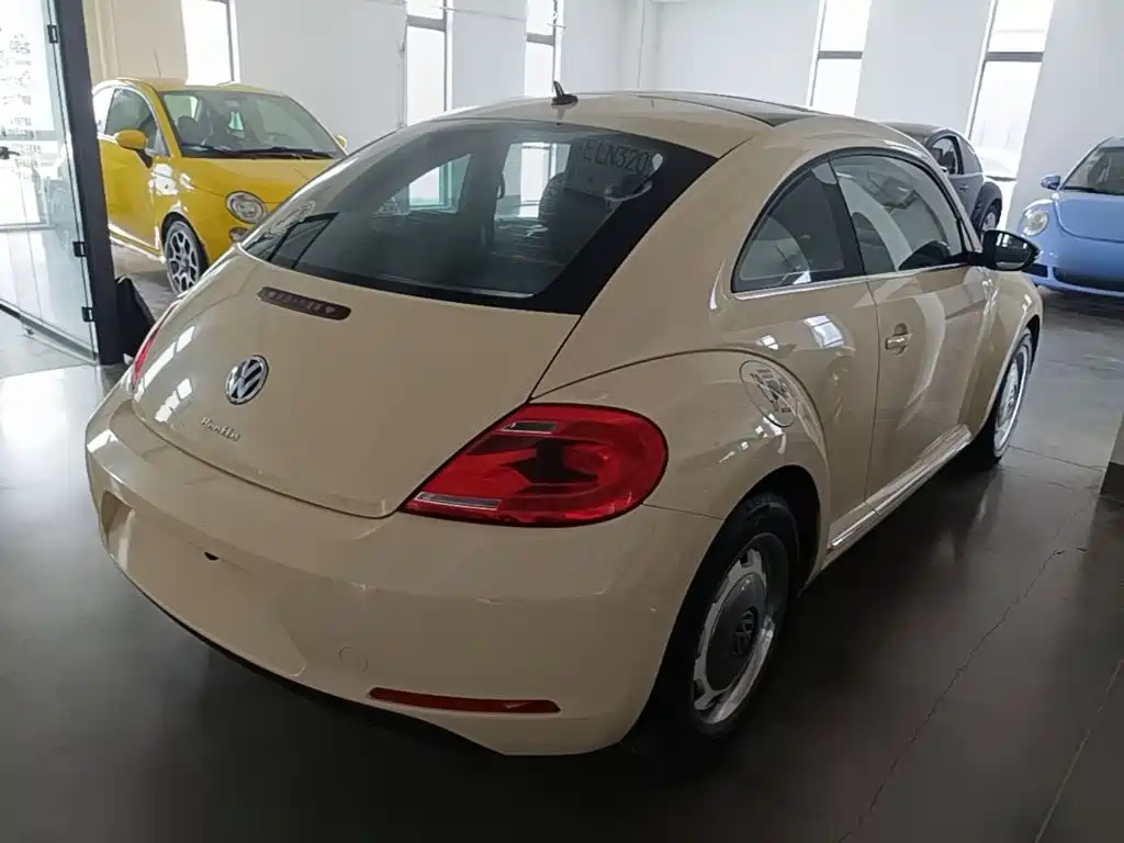 Volkswagen Beetle — миниатюра 7