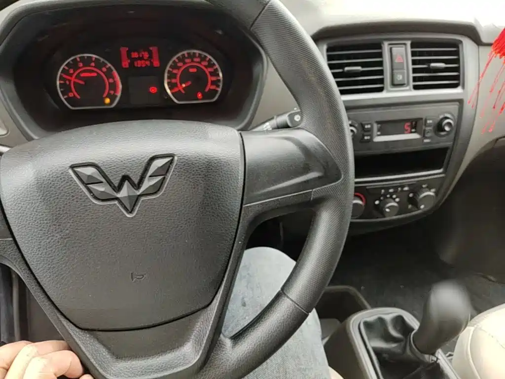 Wuling Rongguang S — миниатюра 10