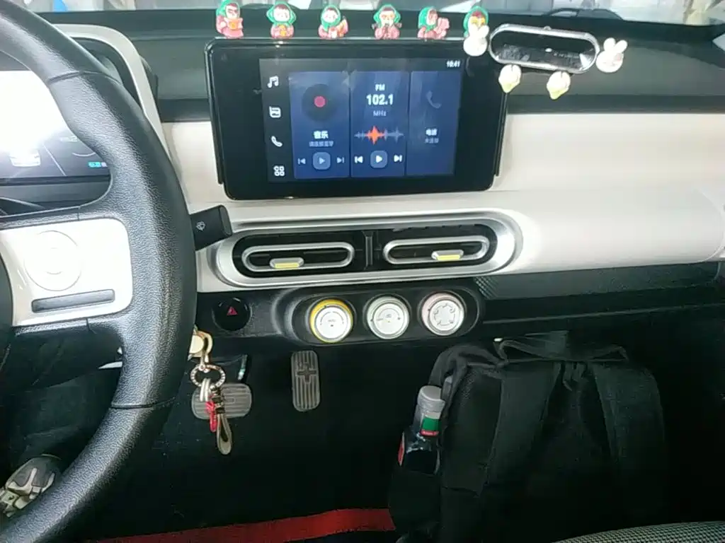 Wuling MINIEV — миниатюра 13