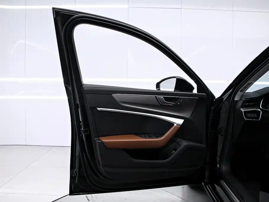 Audi A6L — миниатюра 12