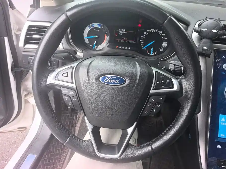 Ford Mondeo — миниатюра 15
