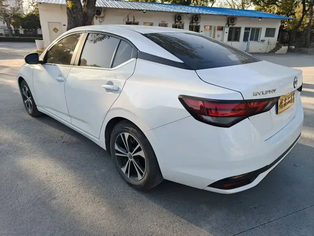 Nissan Sylphy — миниатюра 9