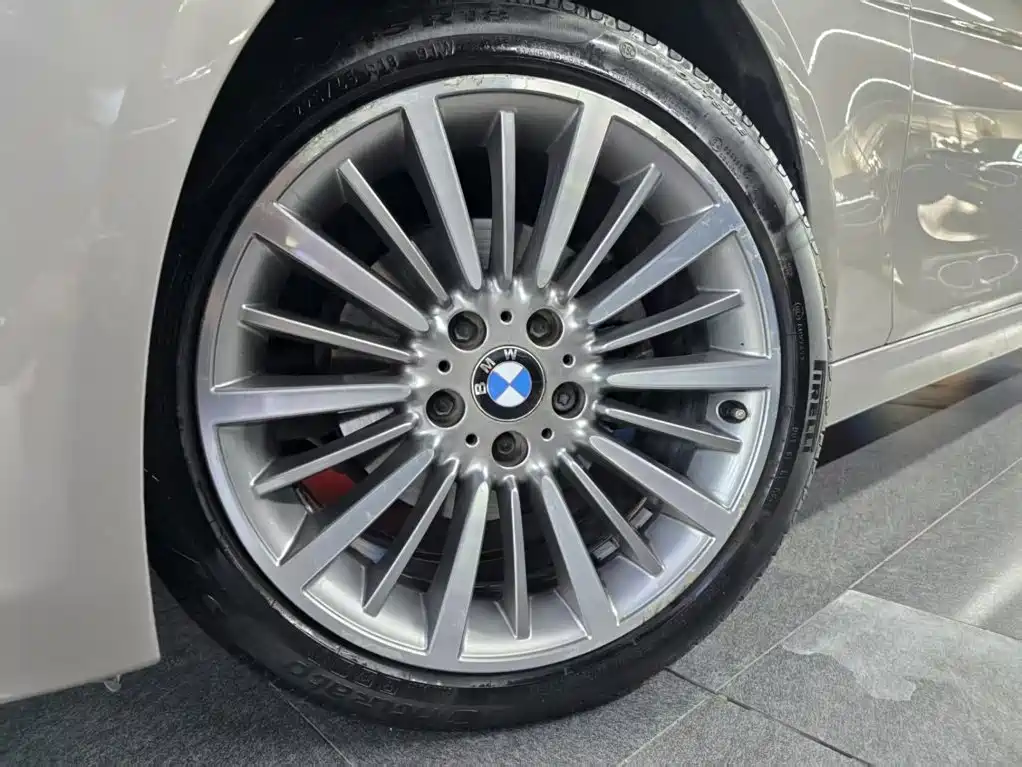 BMW 3 Series — миниатюра 16