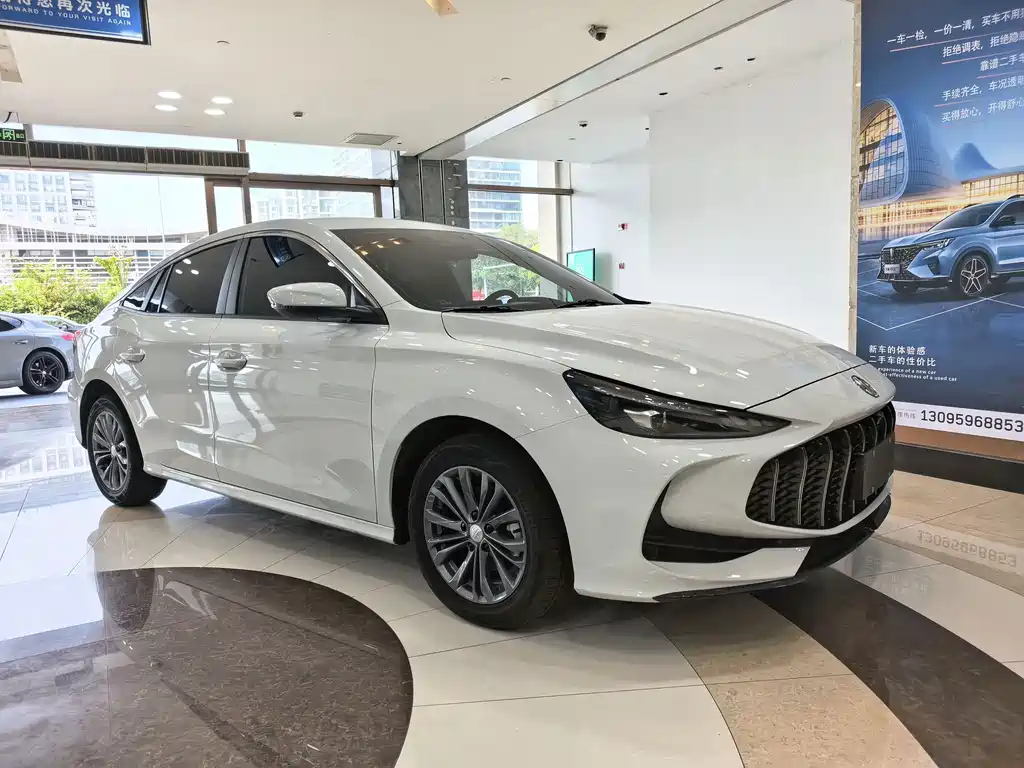 MG MG5 — миниатюра 3
