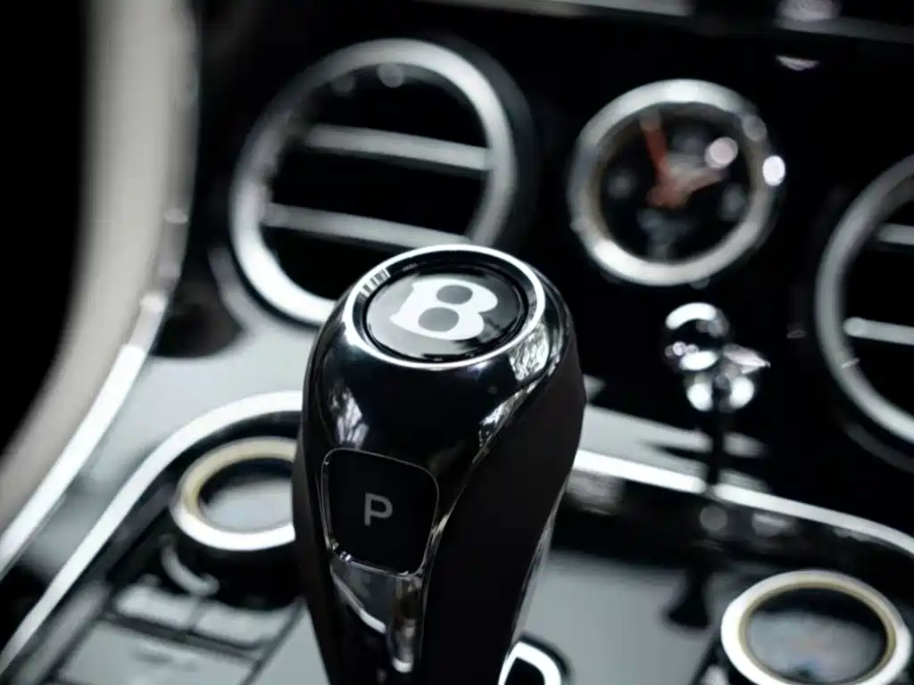Bentley Continental PHEV — миниатюра 16
