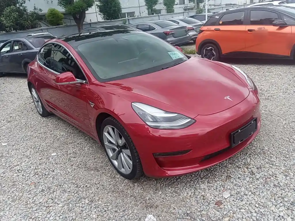 Tesla Model 3 — миниатюра 4