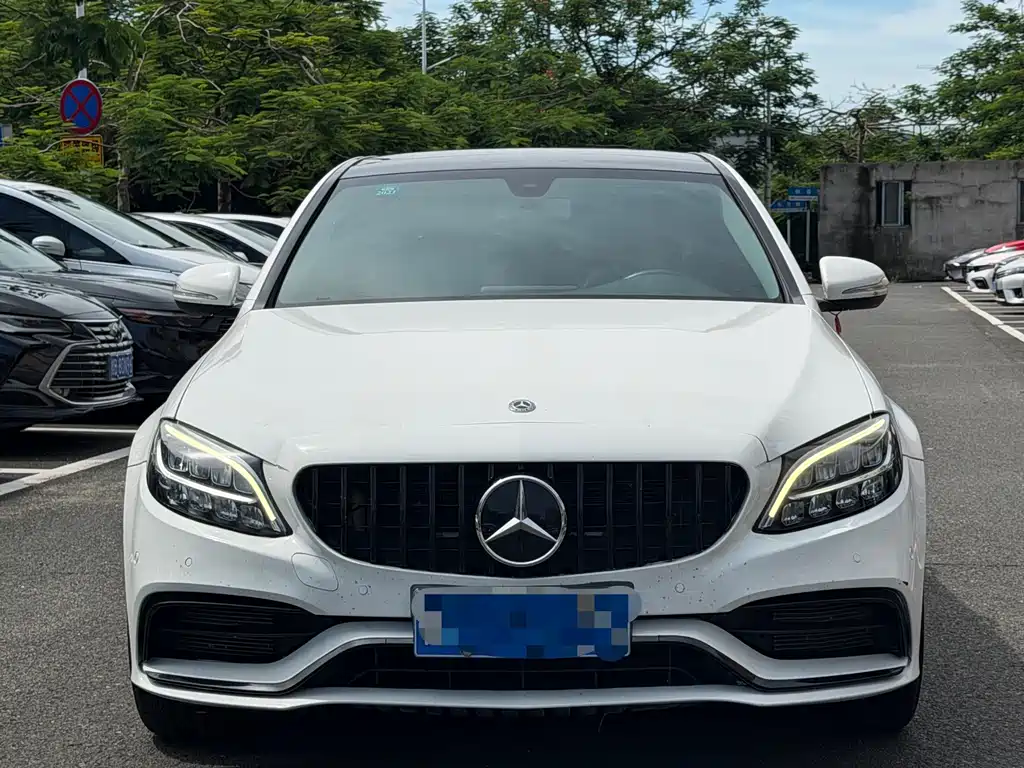 Mercedes-Benz C-Class — миниатюра 2