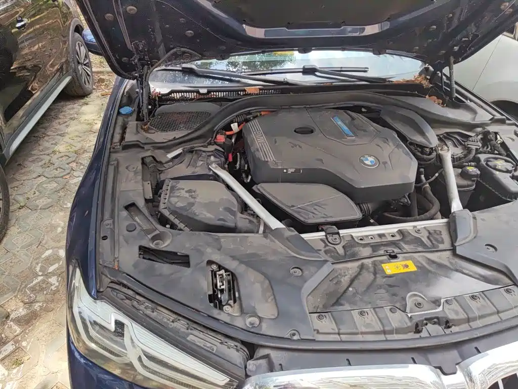 BMW 5 Series New Energy — миниатюра 22