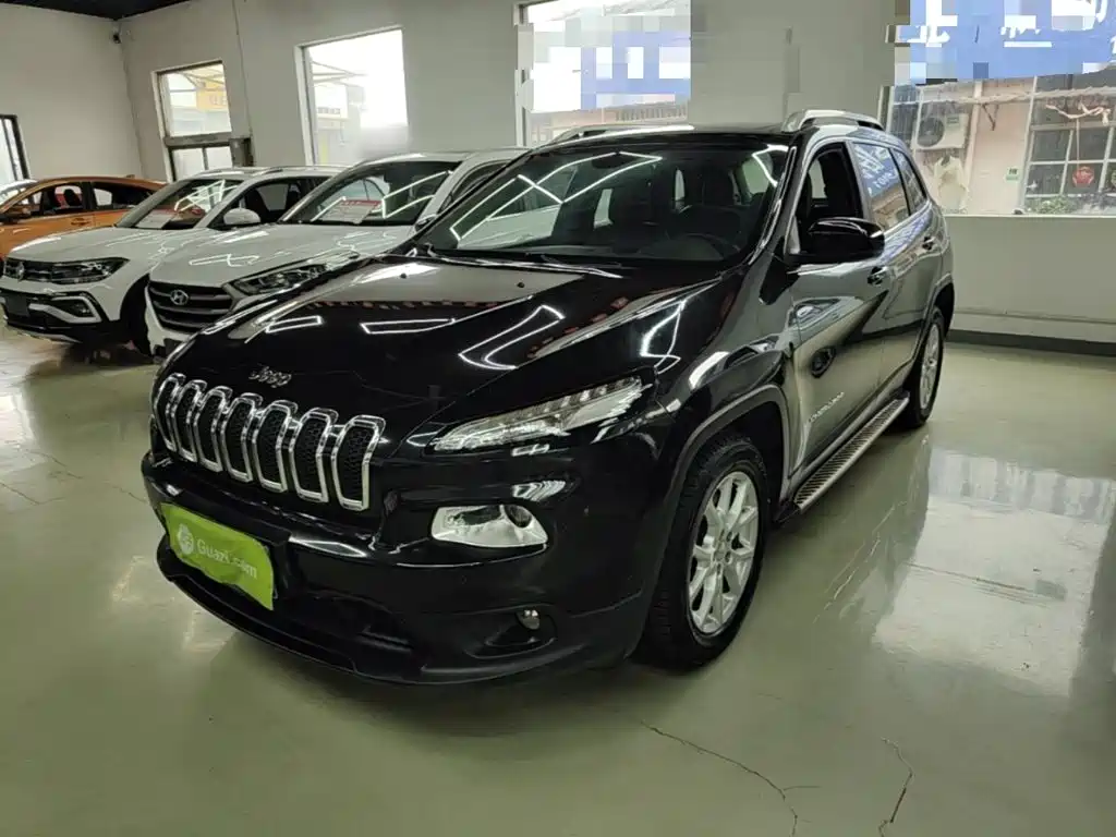 Jeep Cherokee — миниатюра 2