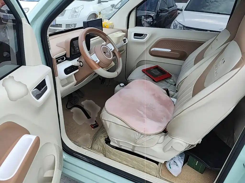 Wuling MINIEV — миниатюра 16