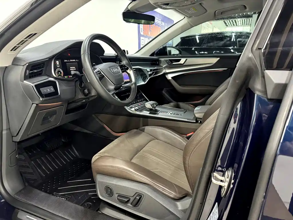Audi A7L 2022 45 TFSI S-line