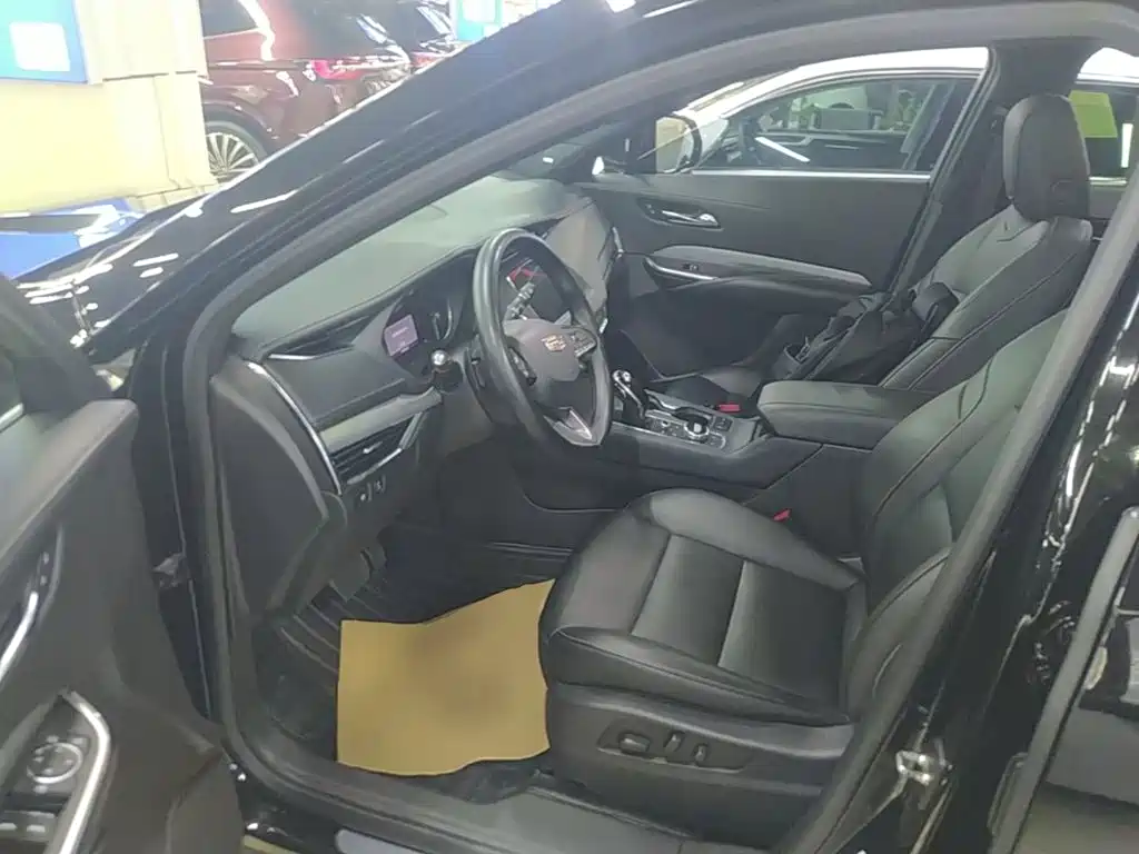 Cadillac XT4 — миниатюра 16
