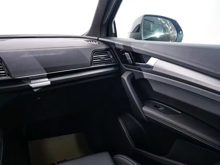 Audi Q5L — миниатюра 27