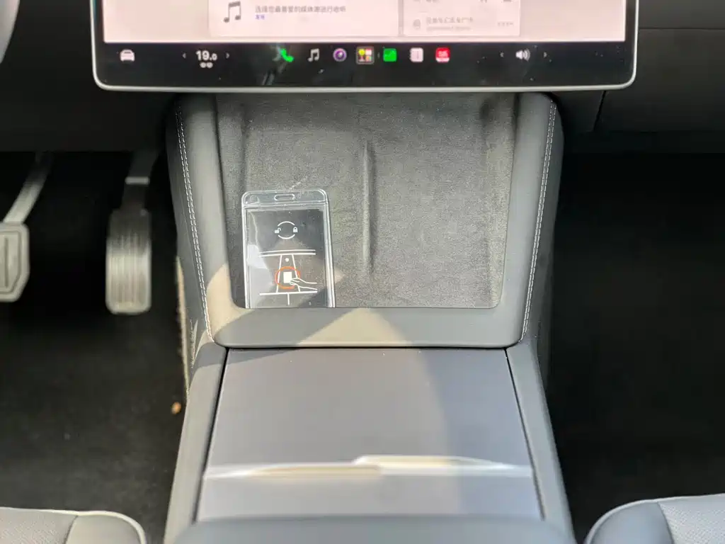 Tesla Model 3 — миниатюра 19
