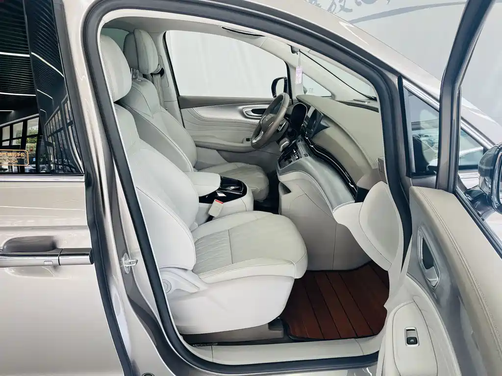 Roewe iMAX8 — миниатюра 13