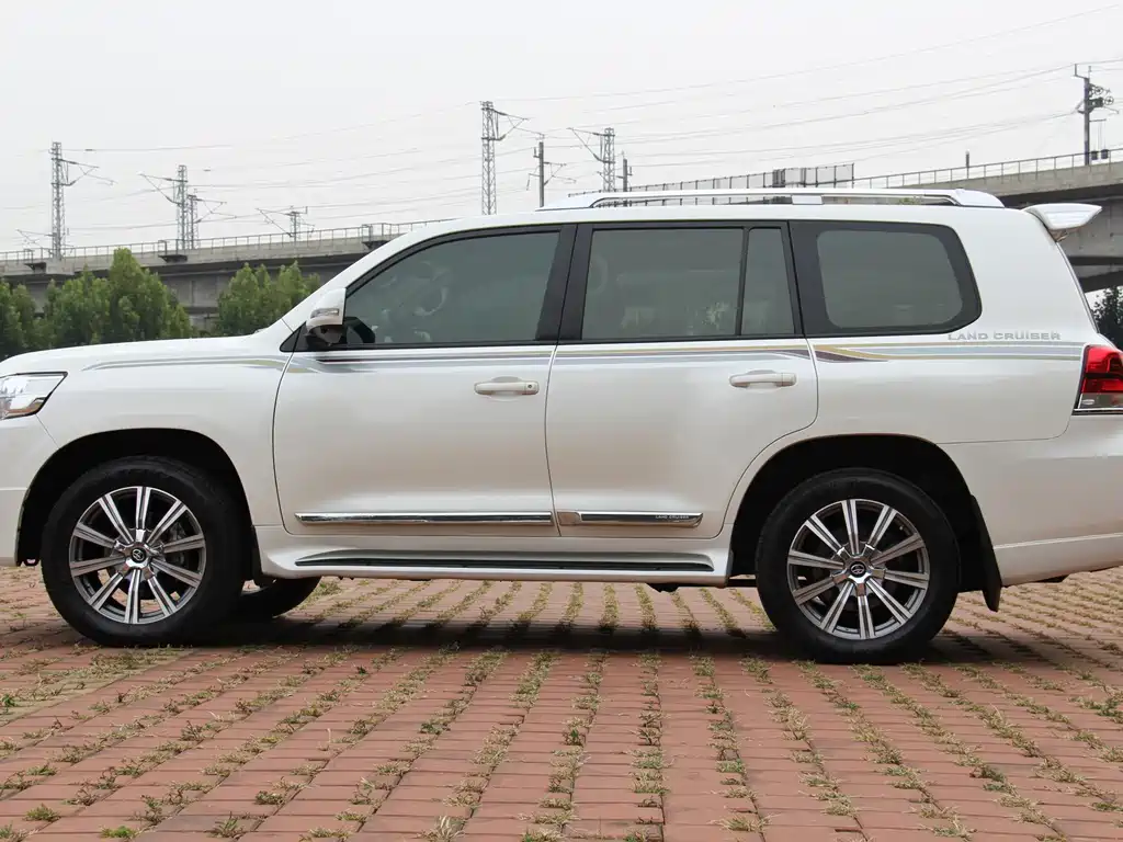 Toyota Land Cruiser — миниатюра 4