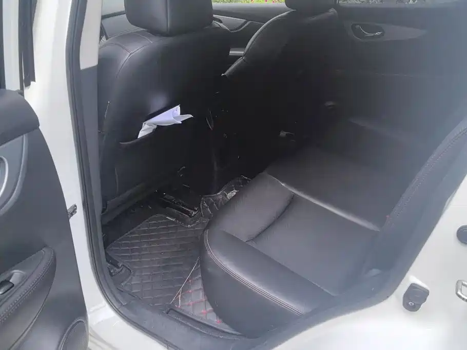 Nissan Qashqai — миниатюра 11