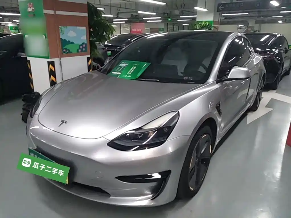 Tesla Model 3 — миниатюра 2