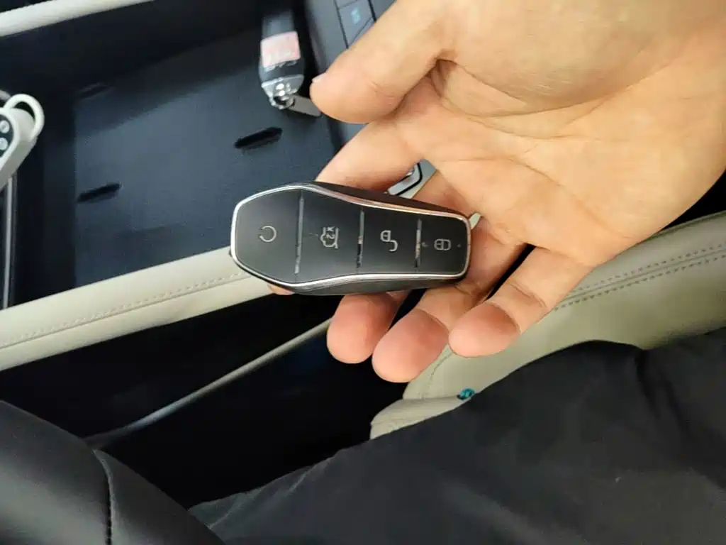 BYD Yuan UP — миниатюра 9