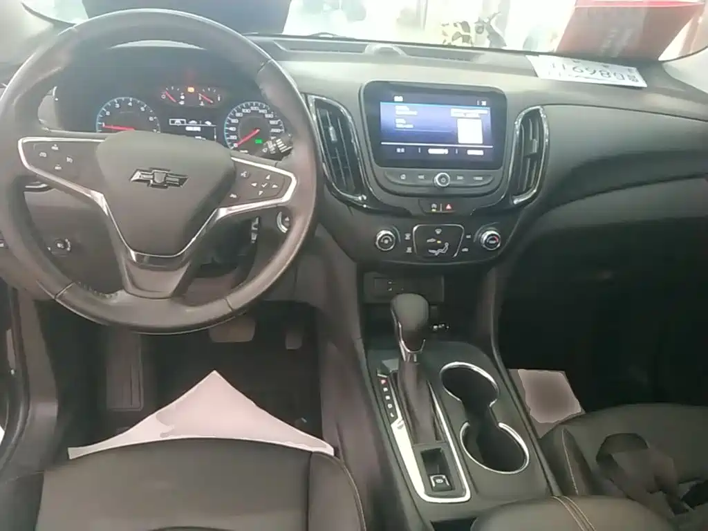 Chevrolet Equinox — миниатюра 10