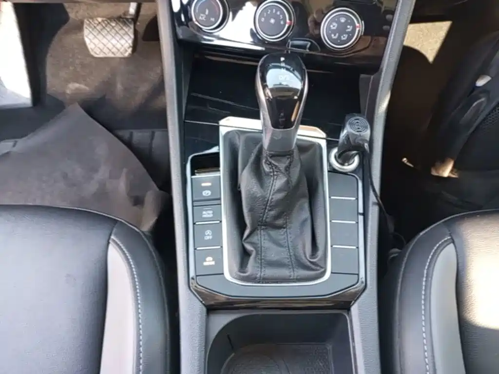 Volkswagen Sagitar — миниатюра 14