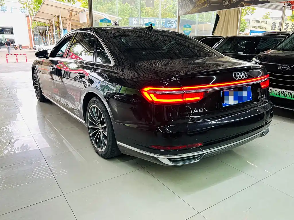 Audi A8 — миниатюра 4