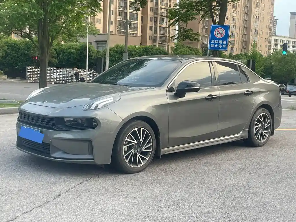 Lynk & Co 03 2021