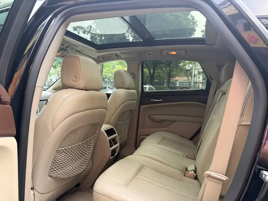 Cadillac SRX 2011 3.0L Luxury