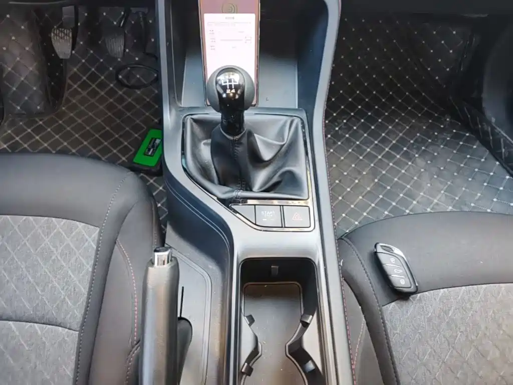 Roewe i5 — миниатюра 14